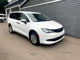 Used 2020 Chrysler Voyager L image 4