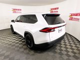 Used 2024 Toyota Grand Highlander XLE image 2