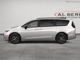New 2025 Chrysler Pacifica Limited image 3