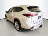 New 2025 Toyota Highlander Platinum image 5
