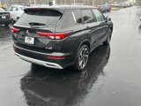 New 2025 Mitsubishi Outlander SE image 5