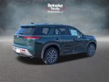New 2025 Nissan Pathfinder SL w/ SL Premium Package image 5