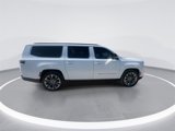 Used 2023 Jeep Grand Wagoneer L Series III image 2