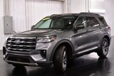 Used 2025 Ford Explorer Active w/ Active Comfort Package image 3
