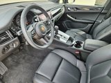 Certified 2025 Porsche Macan image 4
