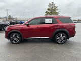 New 2025 Nissan Pathfinder Platinum w/ Black Appearance Package image 4