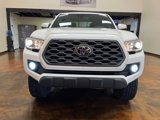 Used 2022 Toyota Tacoma TRD Off-Road image 4