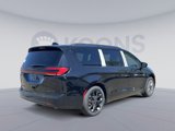 New 2025 Chrysler Pacifica Limited image 2