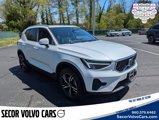 Certified 2025 Volvo XC40 B5 Core image 2