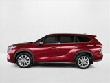 Used 2021 Toyota Highlander Limited image 2