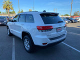 Used 2017 Jeep Grand Cherokee Laredo image 5
