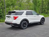 Certified 2022 Ford Explorer XLT w/ Equipment Group 202A image 3