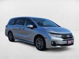 Used 2025 Honda Odyssey Touring image 3