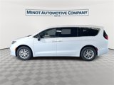 New 2026 Chrysler Pacifica Select image 5