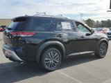New 2025 Nissan Pathfinder SL w/ SL Premium Package image 3