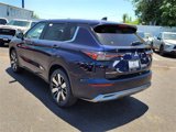 New 2025 Mitsubishi Outlander SE image 3