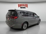 Used 2022 Chrysler Pacifica Touring-L w/ Uconnect Theater Family Group image 4