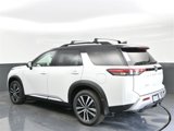 New 2025 Nissan Pathfinder Platinum image 3