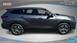 Used 2022 Toyota Highlander XLE image 4