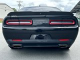 Used 2015 Dodge Challenger SXT image 4