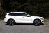 Used 2020 Volvo V60 T5 Cross Country image 2