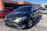 Used 2020 Chrysler Pacifica Touring-L image 2