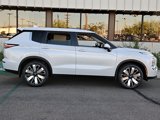 New 2025 Mitsubishi Outlander SE image 5