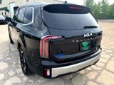 Used 2023 Kia Telluride EX w/ EX Captain's Chair Package image 4
