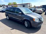 Used 2016 Chrysler Town & Country Touring image 3