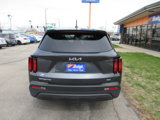 Used 2023 Kia Sorento LX image 4
