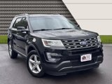 Used 2017 Ford Explorer XLT image 4