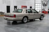 Used 1997 Lincoln Town Car Executive image 4