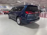 New 2025 Chrysler Pacifica Select image 3