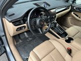 Certified 2025 Porsche Macan image 4