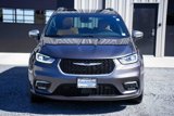 Used 2022 Chrysler Pacifica Pinnacle image 2