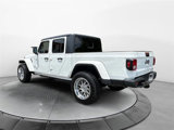 Used 2022 Jeep Gladiator Overland w/ Popular Equipment Package image 3