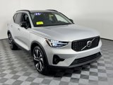 Certified 2024 Volvo XC40 B5 Ultimate image 3