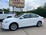 Used 2016 Toyota Camry LE image 3