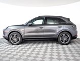 Certified 2025 Porsche Cayenne image 2
