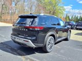 New 2025 Nissan Pathfinder SL w/ SL Premium Package image 5