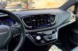 Used 2021 Chrysler Pacifica Touring w/ S Appearance Package image 6