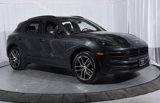 Used 2024 Porsche Macan image 3