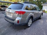 Used 2011 Subaru Outback 2.5i Limited image 2