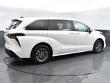 Used 2023 Toyota Sienna LE image 4
