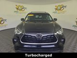 Used 2023 Toyota Highlander L image 2