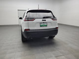 Used 2020 Jeep Cherokee Latitude Plus image 6