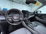 Certified 2022 Toyota Highlander XLE image 3