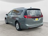 Used 2022 Chrysler Pacifica Touring-L image 5