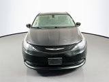 Used 2022 Chrysler Voyager LX image 2
