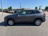 Used 2017 Jeep Cherokee Latitude w/ Comfort & Convenience Group image 2